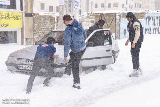 تداوم سرمای هوا تا پایان هفته در کردستان/امدادرسانی به ۱۵۰ خودرو