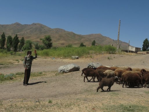 مشهدی رضا : من افتخار می کنم که یک روستایی هستم