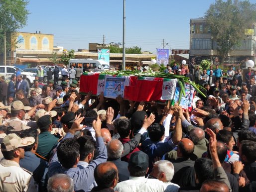 پیکر پاک شهید وحید مرشدی در شهرستان قروه تشییع شد