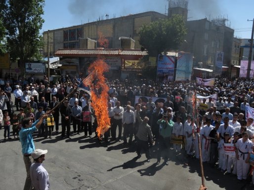 گزارشی تصویری از حضور باشکوه مردم شهرستان قروه در راهپیمایی روز جهانی قدس 96