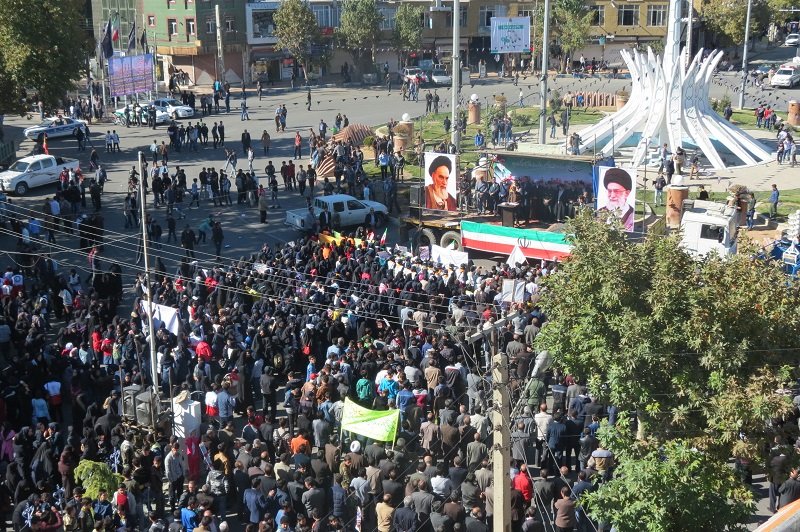 مردم شهرستان قروه یکبار دیگر خشم و انزجار خود از استکبار جهانی را به تصویر کشیدند