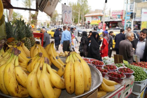 حال و هوای بازار در ماه مبارک رمضان / برپایی نمایشگاه ضیافت به مدت 10 روز در قروه