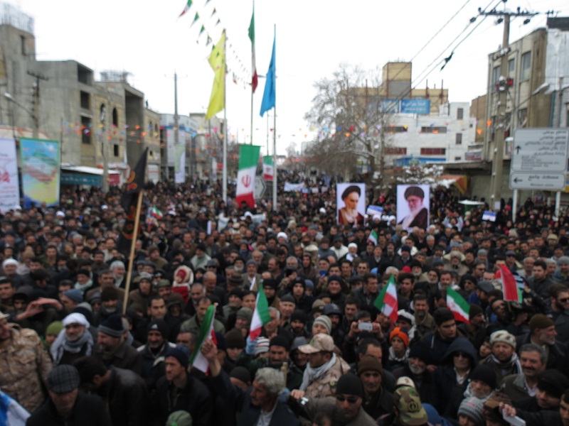 حضور باشکوه مردم شهرستان قروه در راهپیمایی یوم الله 22 بهمن از نگاه دوربین