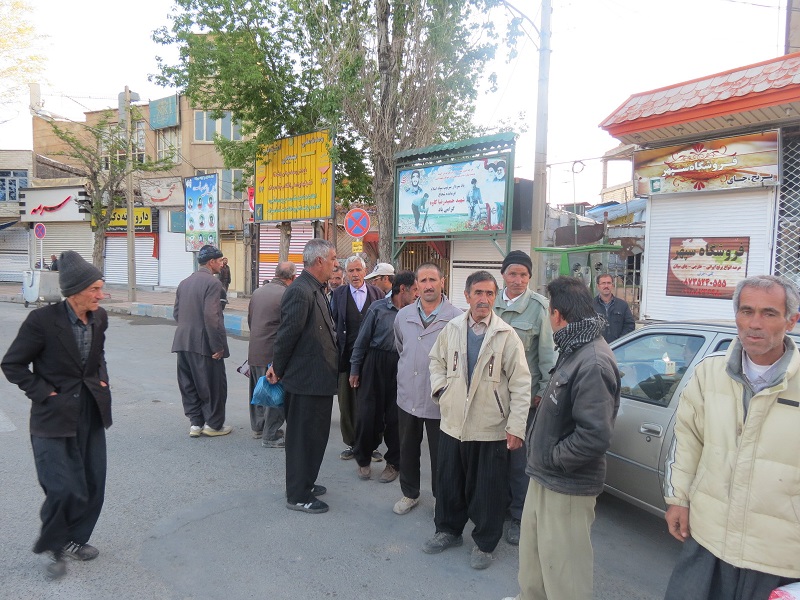 دردهایی که بر قلب پینه می بندند/ جمعی از کارگران قروه ای : انگیزه ای برای زندگی نداریم